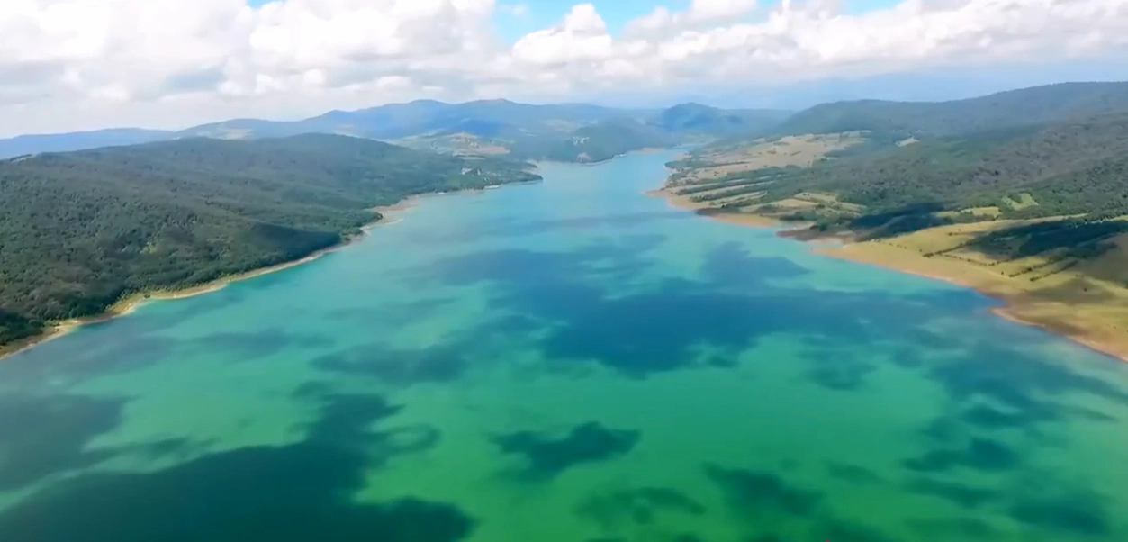 Sioni Lake calm water SUP paddleboarding near Tbilisi Tianeti